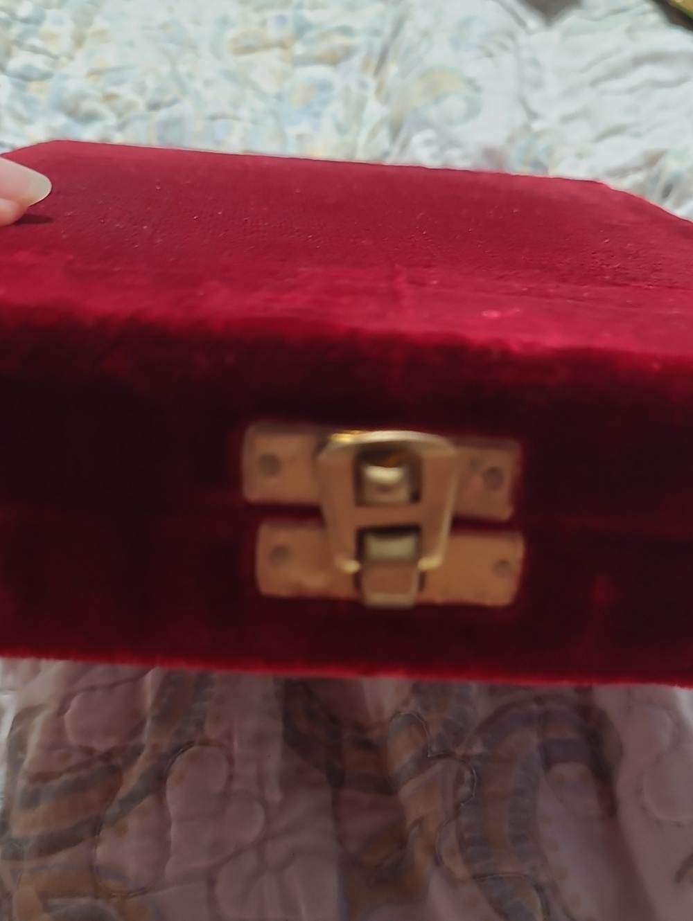 Neiman Marcus Red & Gold Ornate Round Mini Frame - Picture 8 of 8